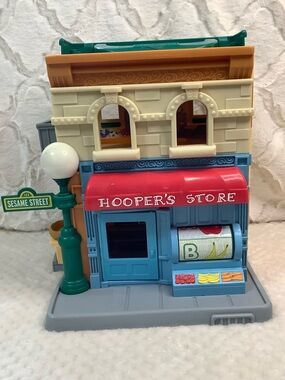 Sesame Street Mr Hoopers Store 123 Neighborhood House Playset Hasbro 2010